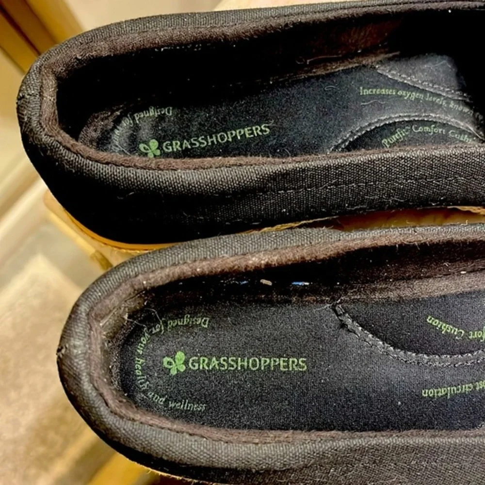 GRASSHOPPERS Slip-On Espadrille Wedge Heels Black with Contrast Cream Size 10